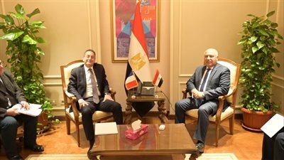 وزير النقل والسفير الفرنسي بالقاهرة يتابعان خارطة الطريق الخاصة بإنشاء الخط السادس لمترو الأنفاق