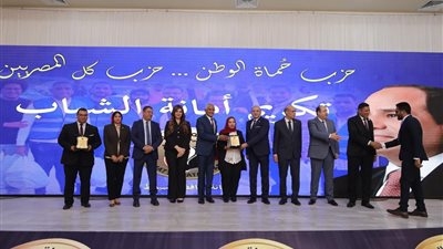فك كرب 30 غارمة..حماة الوطن يكرم الأمهات المثاليات وأمهات الشهداء وحفظة كتاب الله