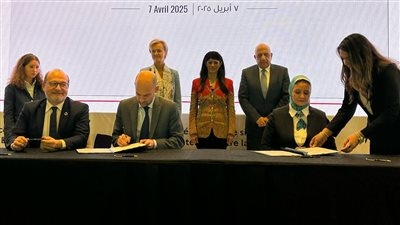 وزير الكهرباء يشهد توقيع عدد من الإتفاقيات مع الجانب الفرنسي فى مجالات الكهرباء والطاقة المتجددة