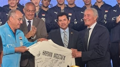 مصر في المجموعة السابعة.. وزير الشباب والرياضة يشهد مراسم قرعة بطولةالعالم تحت 19 سنة لكرة اليد