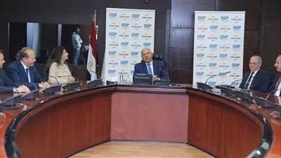 وزير الصناعة والنقل يشهد توقيع شراكة استراتيجية بين شركة CMA CGM الفرنسية وميناء أكتوبر الجاف (ODP)