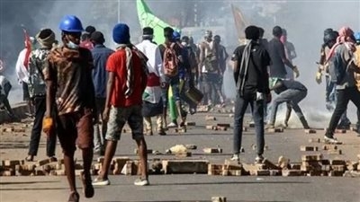 هجوم مسلح يستهدف قافلة مساعدات أممية في شمال دارفور: تصاعد المخاطر الإنسانية في السودان