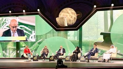 وزير التعليم يشارك في جلسة حوارية تحت عنوان «تمكين التوافق مع سوق العمل وجاهزية القوى العاملة»