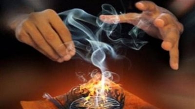 موقف الشريعة من السحر وبمن لا يؤمن به