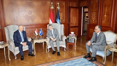 مناقشة الاستعدادات لكأس الأمم تحت 20 عامًا.. رئيس هيئة قناة السويس يستقبل المهندس هاني أبو ريدة
