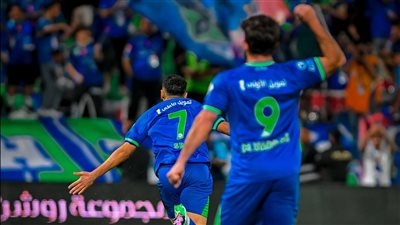 الفتح ينتصر على الاتحاد بثنائية نظيفة في دوري روشن السعودي