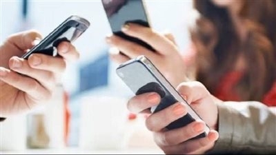 تعليمات جديدة لاستيراد أجهزة المحمول عبر المنافذ الجمركية.. تفاصيل