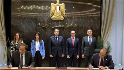 رئيس الوزراء يشهد توقيع عقد اتفاقية بين شركتي «جيبتو فارما- مدينة الدواء المصرية» و«دوا فارماسيوتيكالز» الأمريكية