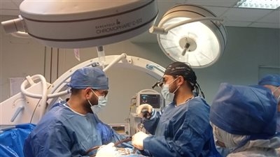 للمرة الثانية .. فريق طبي بمستشفى ديرب نجم المركزي ينجح في إجراء عملية جراحة عمود فقري لمريضة مسنة