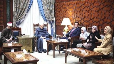 شيخ الأزهر يستقبل الطالب الكفيف محمد أحمد حسن وأسرته