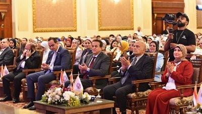 وزير الصحة  يثمن جهود فرق التمريض.. ويؤكد: ذراع أساسي للمنظومة الطبية