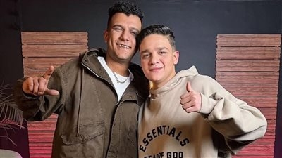 عصام صاصا أول ضيوفه.. نجل مصطفى كامل يطلق بودكاست روقان برسالة دعم مؤثرة من والده