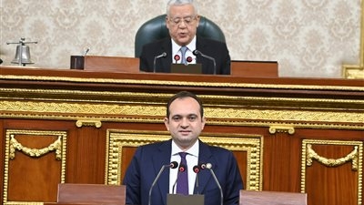 مجلس النواب ينشر جانبا من مناقشات مشروع قانون تعديلات مزاولة مهنة الصيادلة«فيديو»