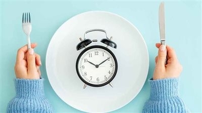 «عشان تحافظ على مستويات السكر في الدم» ...علماء يكشفون بديلا أسهل للصيام المتقطع