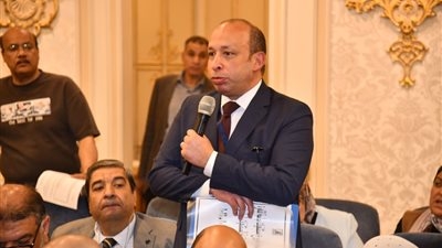 عميد طب القصر العيني: نستقبل 2 مليون حالة سنوياً ونجري 100 ألف عملية.. ولدينا عجز يقدر بـ نصف مليار جنيه