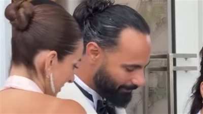 بالصور.. أول ظهور رسمي لـ أمينة خليل و خطيبها أحمد زعتر في مهرجان كان قبل زفافهما