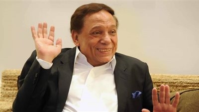 85 سنة زعامة.. كيف تربع عادل إمام على عرش النجومية وظل الزعيم الذي لا يُزاح