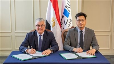 باستثمارات 15 مليون دولار.. اقتصادية قناة السويس توقع عقد «جي إس جلوبال سورسينج» الصينية لصناعة الملابس الجاهزة