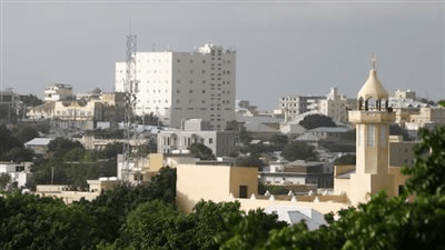 هجوم يستهدف قاعدة عسكرية في مقديشيو.. ومصر تؤكد تضامنها مع الصومال في مواجهة الإرهاب