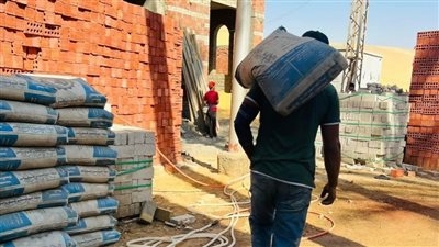 تراجع واضح في قطاع التشييد والبناء.. تحذيرات من تداعيات رفع أسعار الأسمنت