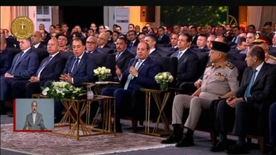 الرئيس السيسي: الأراضي الجديدة توفر فرص عمل لـ600 ألف أسرة بدخل لا يقل عن 7 آلاف جنيه