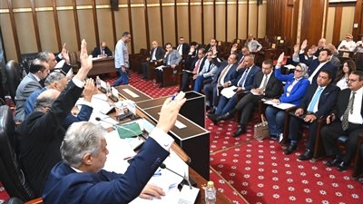 تشريعية النواب تقر تعديلات قانون انتخابات البرلمان الجديد.. نواب يطلبون بخفض مبلغ التأمين.. واللجنة ترفض.. والحكومة تشكر الأغلبية