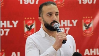 "جيل محترم ومجتهد يستحق الإنجازات".. محمد سراج يهنئ رجال يد الأهلي بعد حصد لقب كأس الكؤوس
