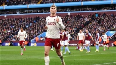 موعد مباراة مانشستر يونايتد وأستون فيلا في الدوري الإنجليزي الممتاز والقنوات الناقلة والتشكيل المتوقع