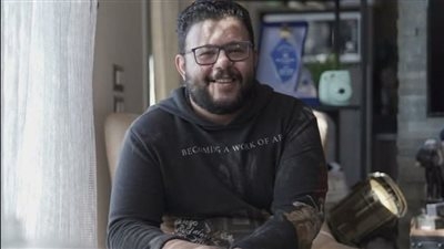 وفاة والد السيناريست إياد صالح مؤلف فيلم الحريفة.. تعرف على موعد ومكان الجنازة