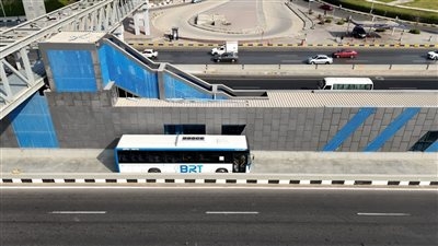 التزم الحارات وتجنب المخالفات.. تحذيراتمن النقل  تزامنًا مع تشغيل الاتوبيس الترددي"BRT" على الدائري