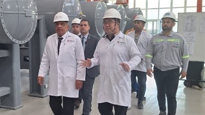 وزير الكهرباء يتفقد 6 مصانع بـ XD إجيماك.. وخطة لزيادة المكون المحلي بنسبة 70%