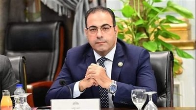 رئيس لجنة الشباب والرياضة يطمئن على بعثة الأهلي في المونديال