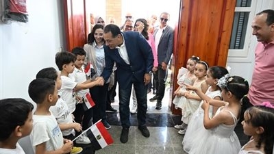 رئيس الوزراء من داخل مدرسة بزاوية صقر.. دعم متكامل للأنشطة الصيفية وتنمية شاملة لقدرات الطلاب في "حياة كريمة