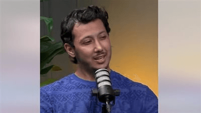 عمرو جمال عن ريبيرو مدرب الأهلي: "ما بيعرفش يضحك.. وحرمني من جائزة مالية"