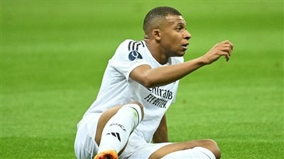 ريال مدريد يعلن إصابة مبابي بالتهاب حاد في المعدة ونقله إلى المستشفى