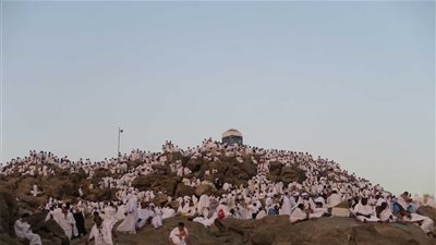 رئيس جامعة الأزهر: مشهد "الوقوف بعرفات" في القرآن صورة رمزية للحشر ويجسد رحلة العودة إلى الله