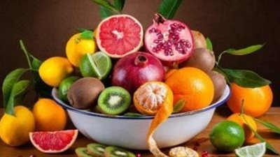 فواكه تنظف معدتك بلطف وتساعدك على استعادة نشاطك وطاقتك