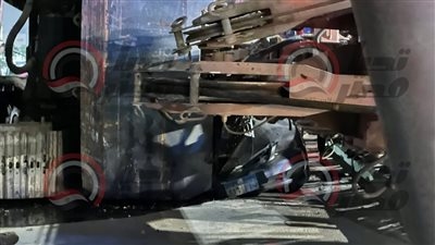 مصرع سيدة وابنتها في حادث مروع على طريق الأوتوستراد بطرة بعد سقوط "ونش" من تريلا أعلى سيارتهم