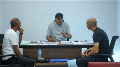 اتحاد الكرة يجري مقابلات مع المدربين لإختيار 25 دارسًا للحصول على الرخصة الإفريقية