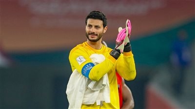 أحمد حسن: جمهور الأهلي لا يحمي محمد الشناوي من سنين