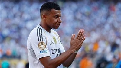 القميص التاريخي ينتقل إلى كيليان مبابي.. ريال مدريد يكرم نجمه الجديد