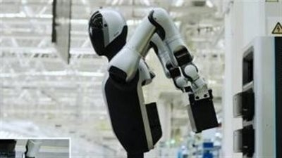 Walker S2.. روبوت يغير بطاريته بنفسه دون تدخل بشرى