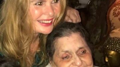 يسرا تحيي ذكرى وفاة والدتها: فراقك سايب فراغ كبير في حياتي