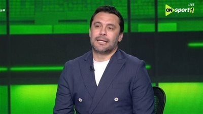 "كلنا بدأنا كده".. أحمد حسن نجم منتخب مصر السابق يدعم ناشئ المنيا