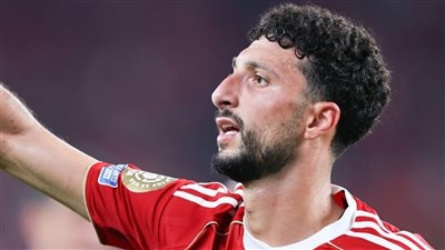 أرقام وسام أبو علي مع الأهلي بعد إعلان انتقاله إلى كولومبوس الأمريكي
