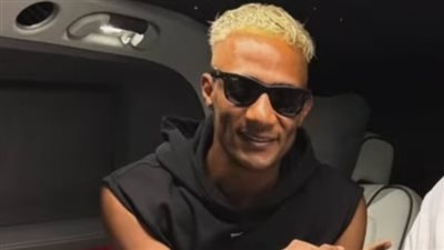 بالصور.. محمد رمضان يكشف عن سيارته الجديدة: الأسطول زاد عربية