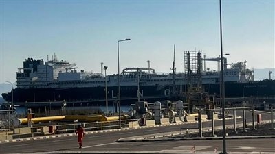 وصول وحدة التغييز العائمة "إينرجيوس فورس" إلى ميناء العقبة بالأردن ضمن خطة تأمين إمدادات الطاقة