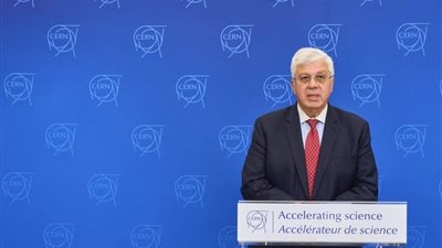 التعليم العالي: جامعة الفيوم تتسلم إهداء من «المركز الأوروبي للأبحاث النووية (سيرن)» يعزز بنيتها البحثية وريادتها في الحوسبة العلمية