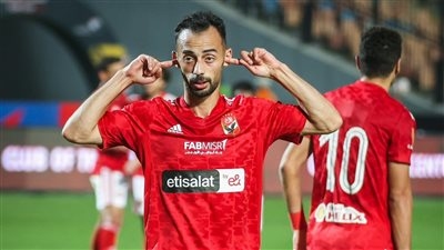 أحمد حسن: الأهلي سيُجمد عبد القادر لمنعه من الانضمام للزمالك