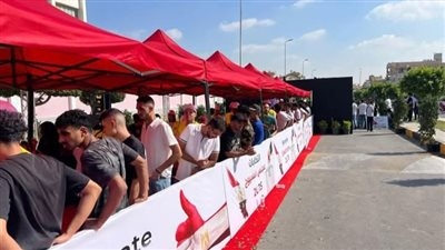 "شهيدة الواجب الانتخابي".. صرف 10 آلاف جنيه إعانة عاجلة لأسرة موظفة توفت أثناء توجهها للإشراف على الانتخابات